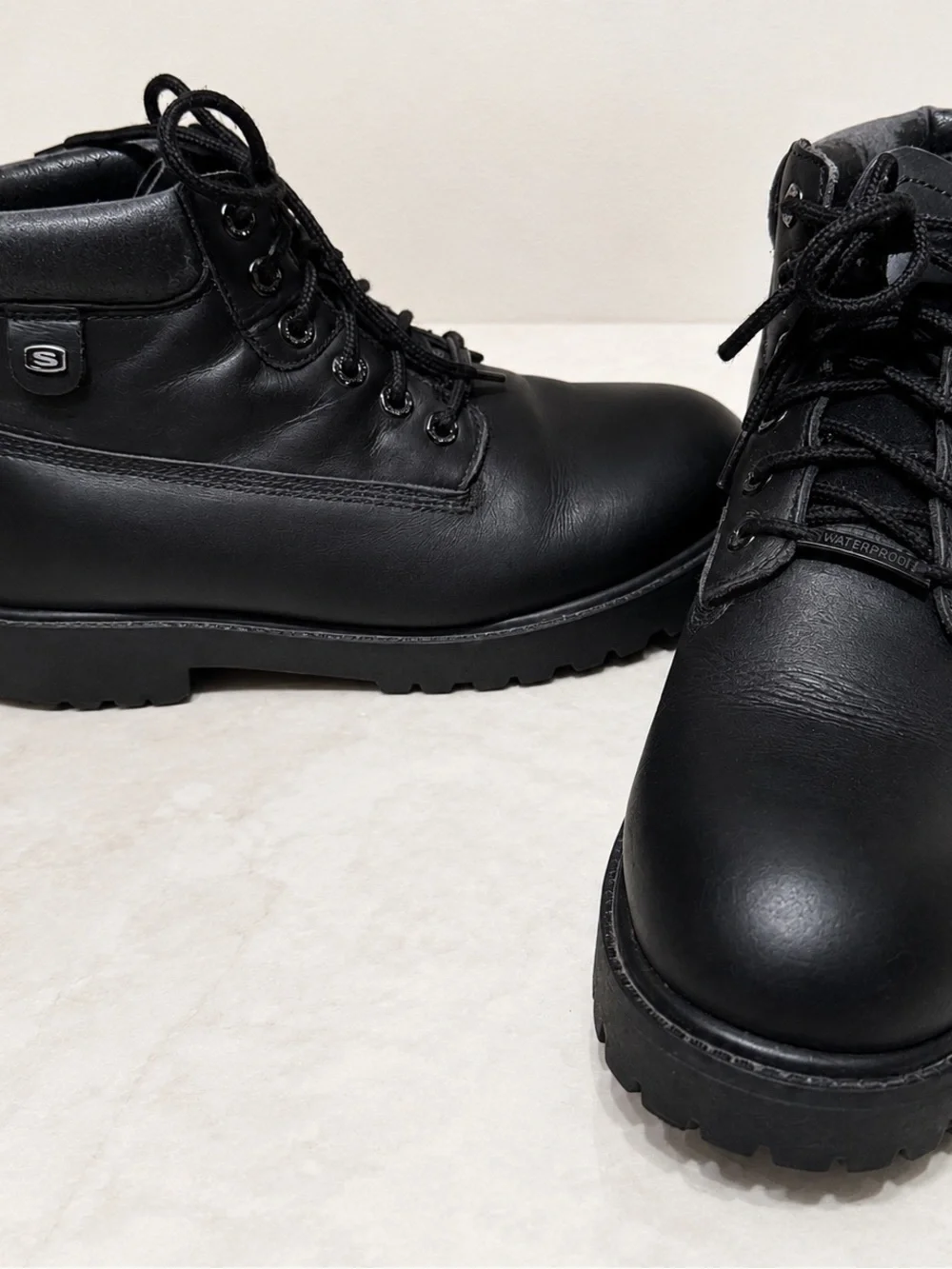 Skechers 10.5 Men's Black Lace-Up Chukka Waterproof Biker Y2K Boots